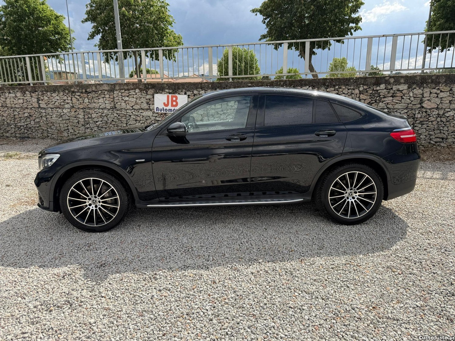 Mercedes-Benz GLC 250 d Coupé AMG Line 4-Matic - 17 — photo 5