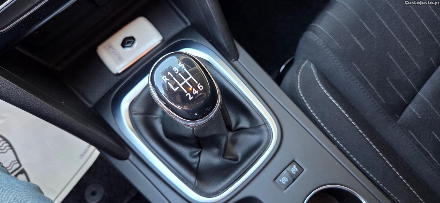 Renault Mégane Sport Tourer Limited 115Cv — fotografia 4