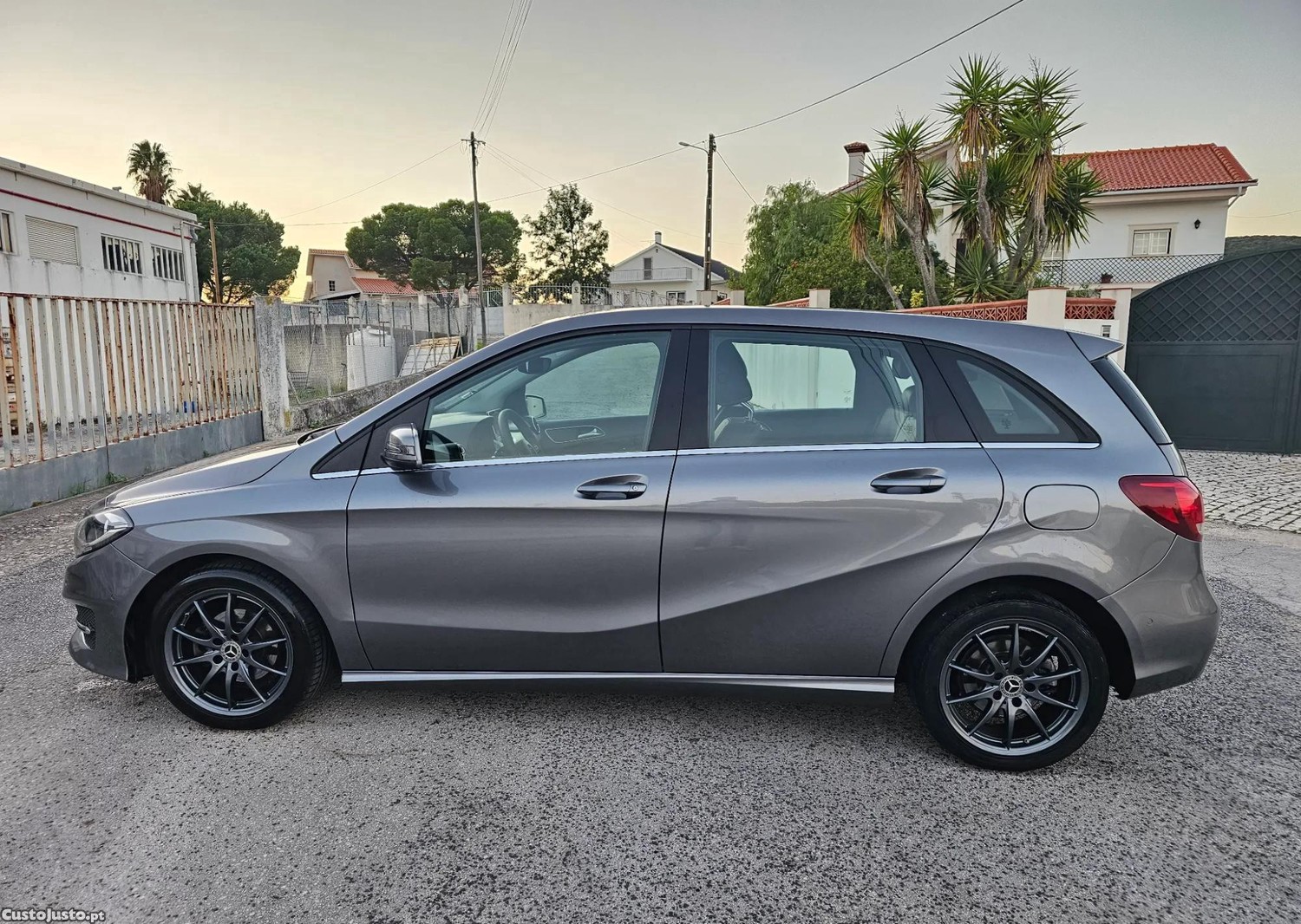 Mercedes-Benz B 180 d Urban — photo 3