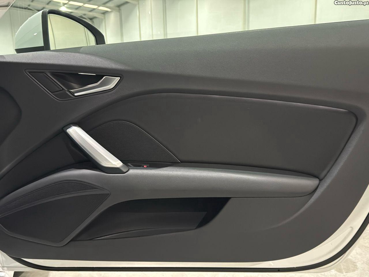 Audi TT Coupé 2.0 TFSI S-line S tronic — fotografia 3