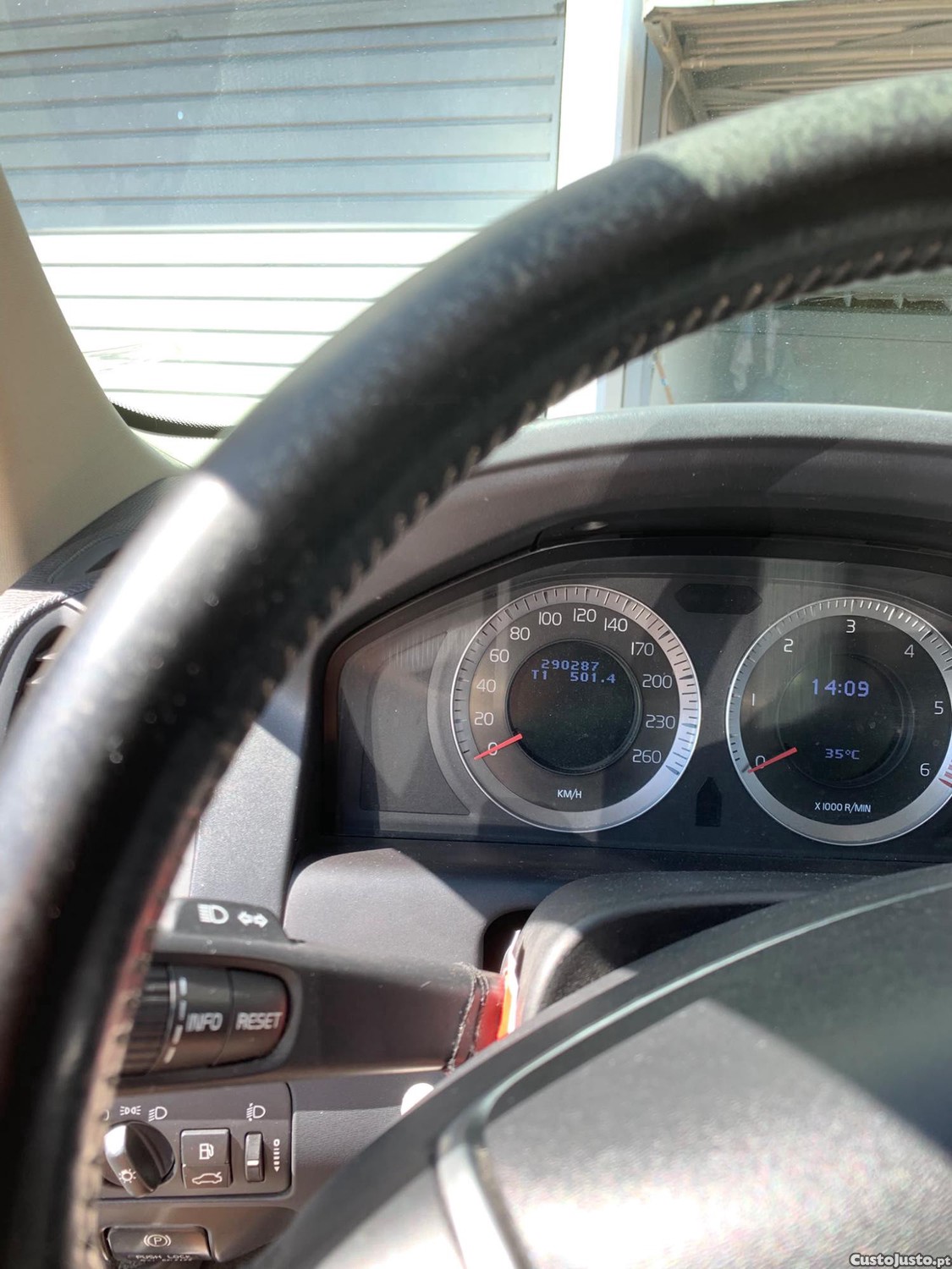 Volvo XC60 2.0 — photo 5