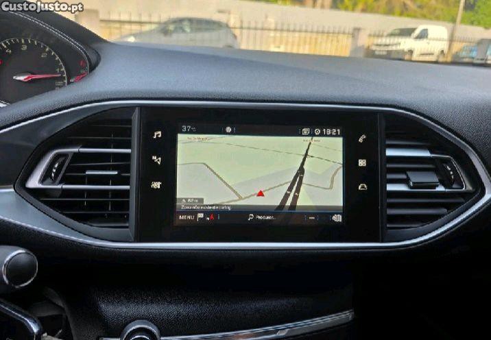 Peugeot 308 BlueHDi FAP 130 Stop&Star GT Pack — photo 4
