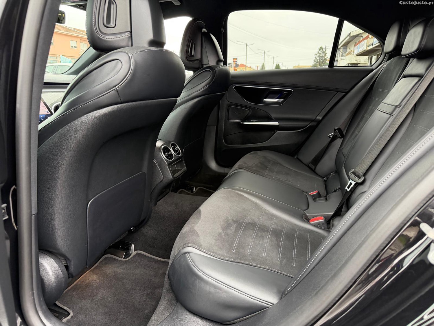 Mercedes-Benz C 300 d AMG Line — fotografia 16