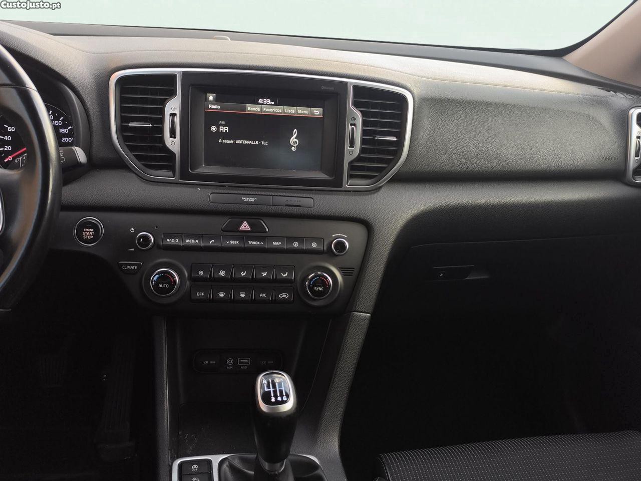 Kia Sportage 1.7 CRDI ISG TX — fotografia 4