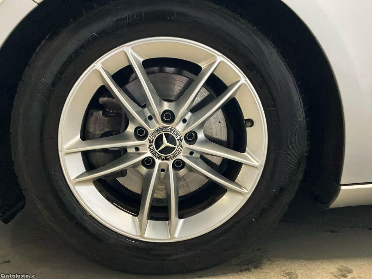 Mercedes-Benz A 180 d 7G-DCT Style — fotografia 16