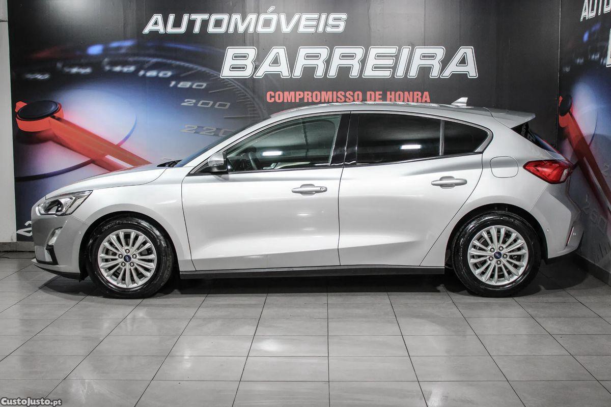 Ford Focus 1.5 TDCi Titanium — fotografia 15