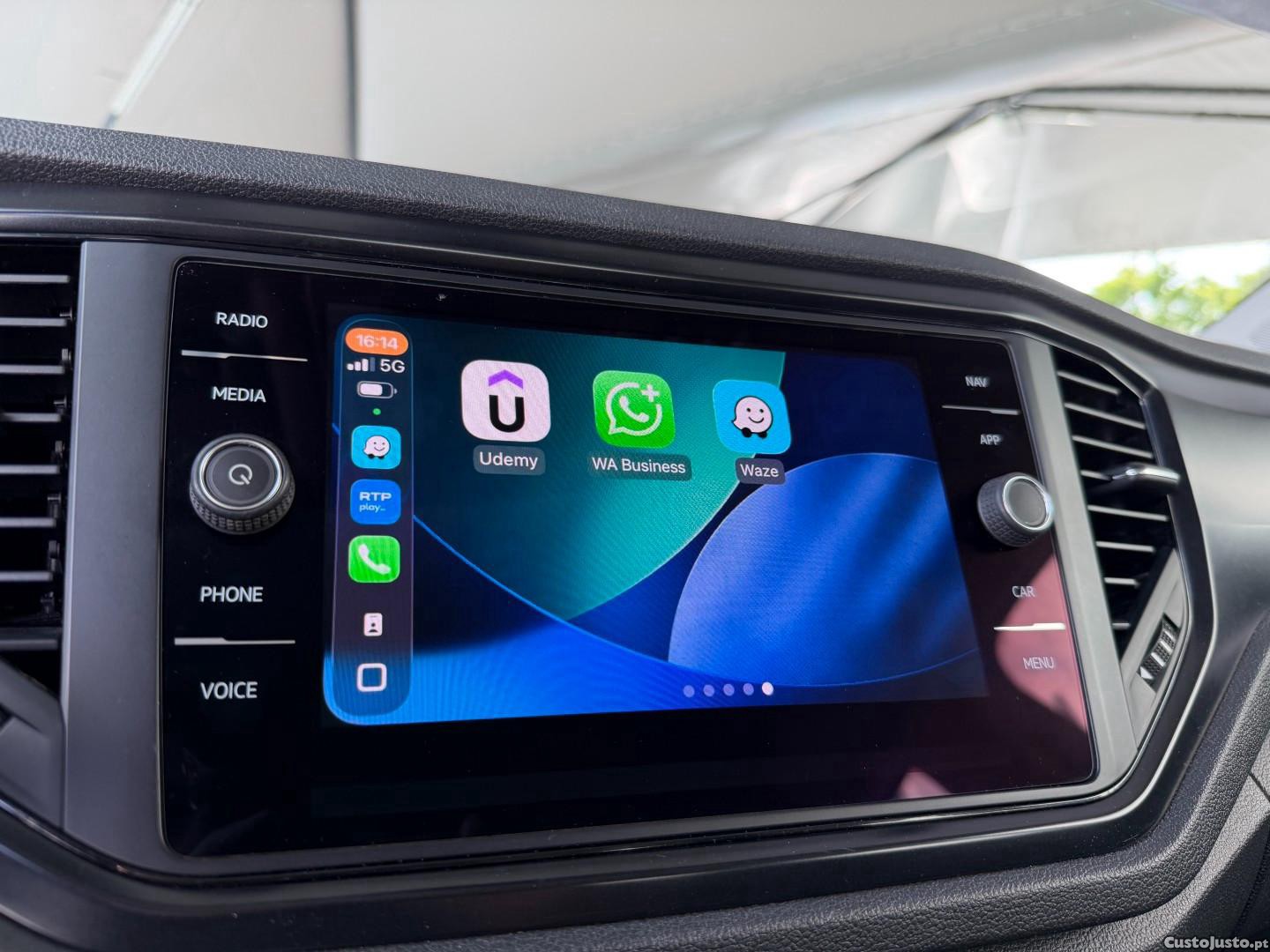 Volkswagen T-Roc 1.0 TSI — fotografia 6