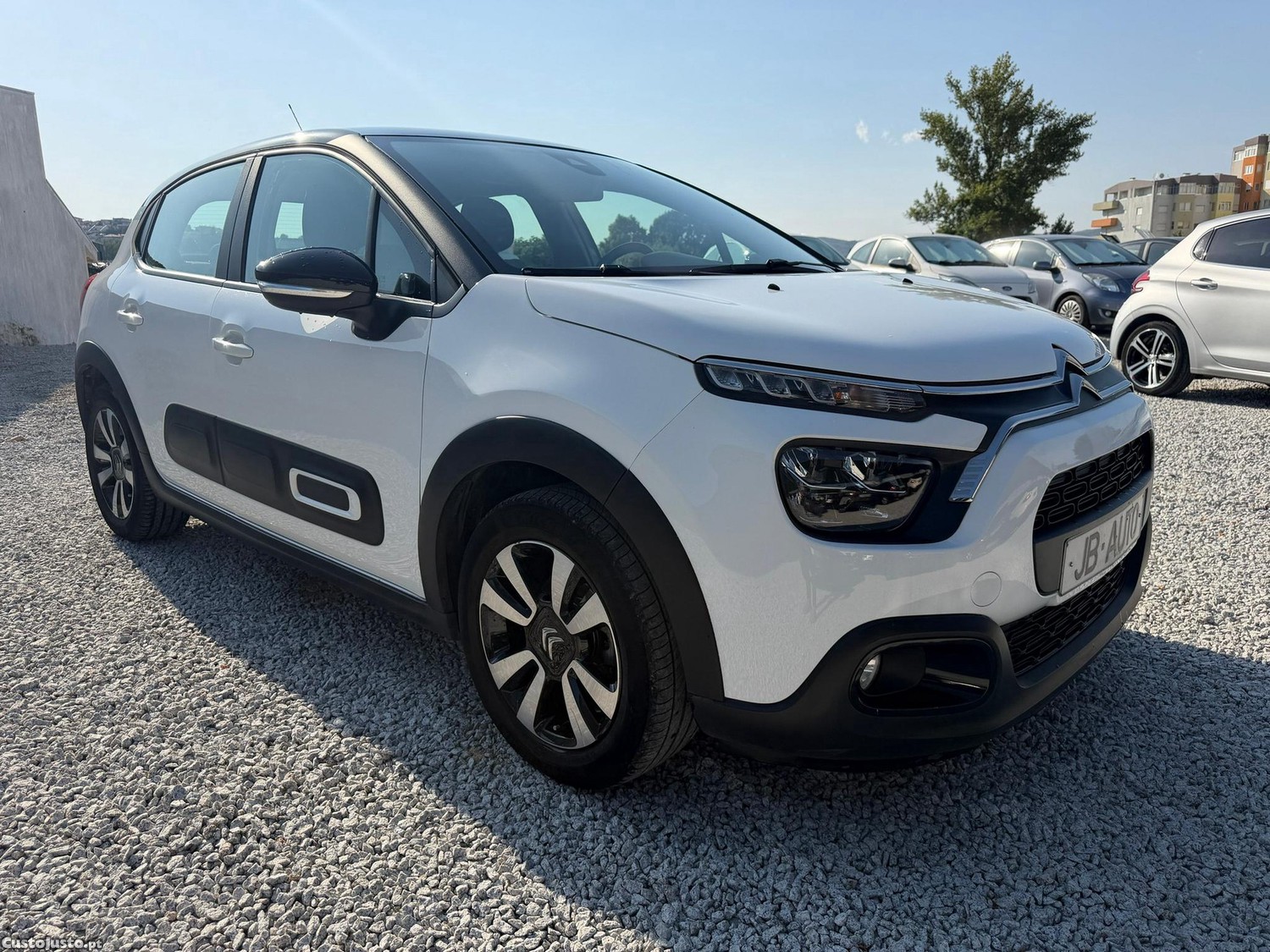 Citroën C3 1.2 PureTech Shine - 21 — photo 3
