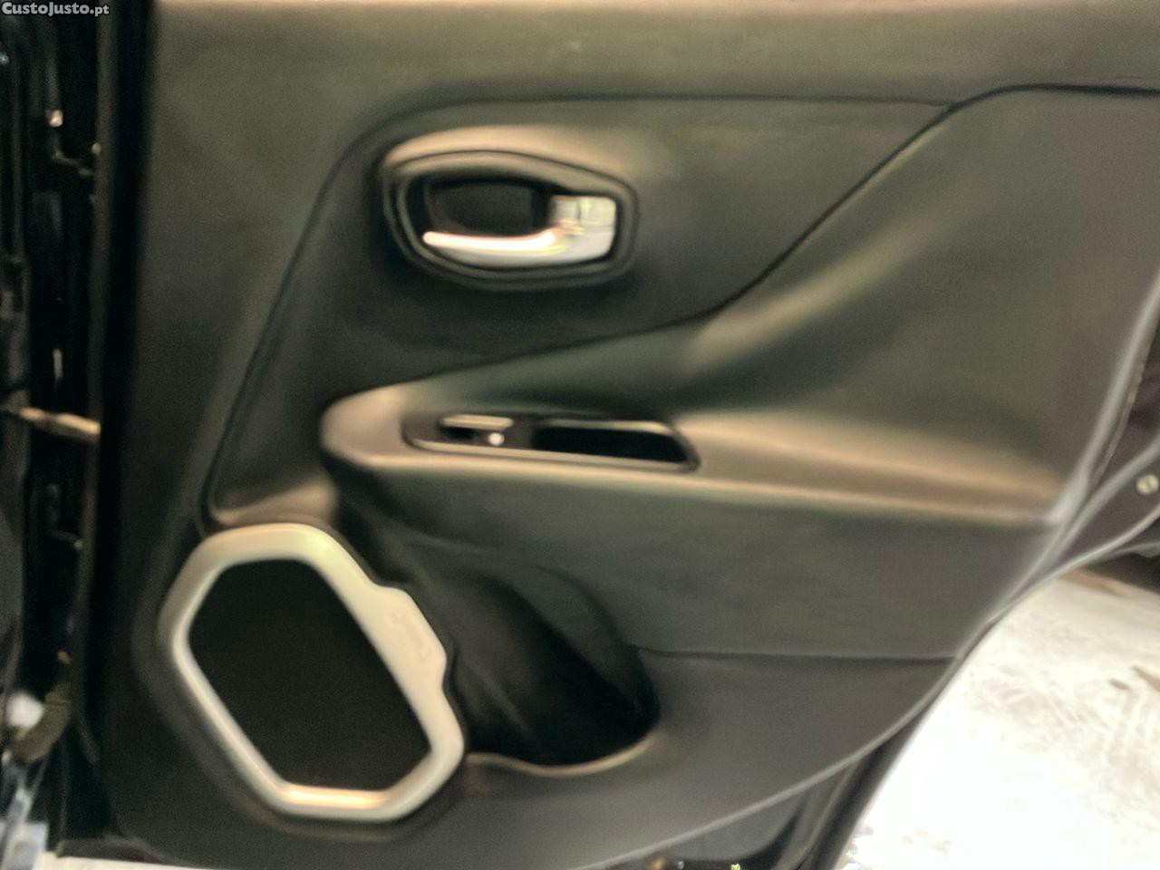 Jeep Renegade 1.6 MJD Limited — fotografia 2