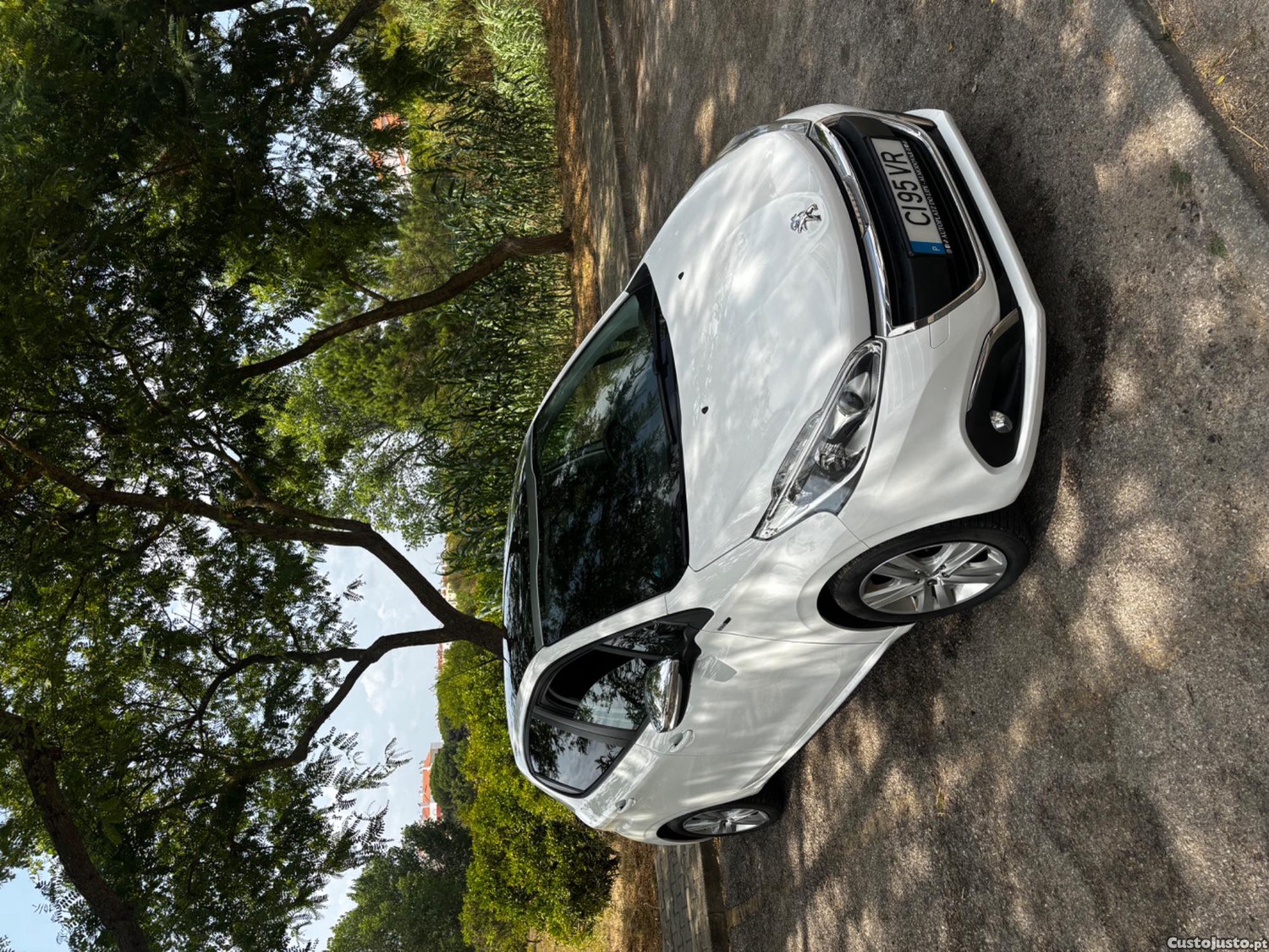 Peugeot 208 1.2 Puretech Style — photo 2