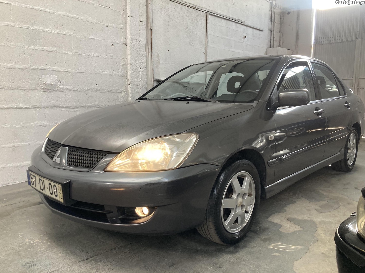 Mitsubishi Lancer 1.3i 16V 2007 IUC ANTIGO FIÁVEL  - 07 foto 2