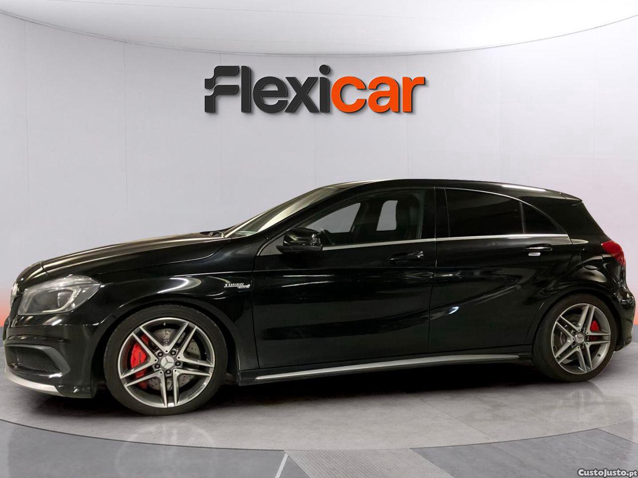Mercedes-Benz A 45 AMG 4-MATIC — fotografia 19