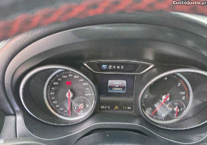 Mercedes-Benz CLA 200 CDi AMG Line Aut — fotografia 6