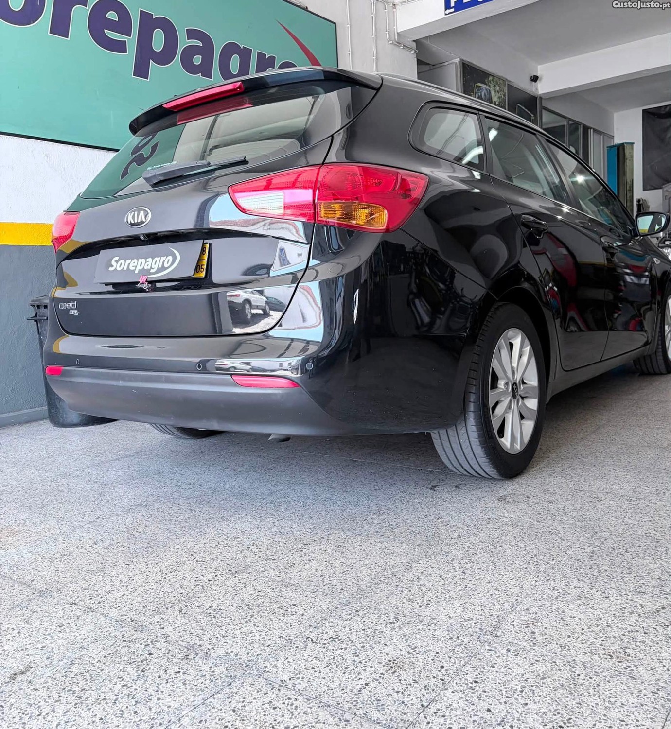 Kia Ceed 1.6 crdi — fotografia 5
