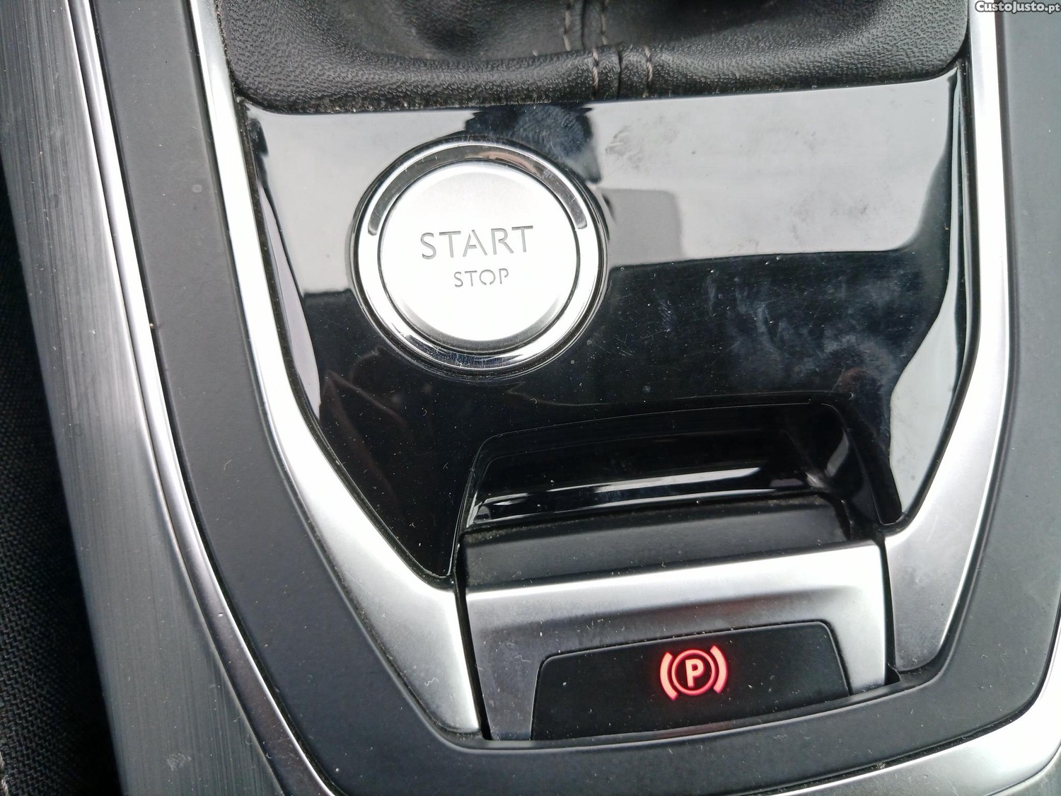 Peugeot 308 II SW 1.6 BlueHDi 120 Allure — fotografia 3