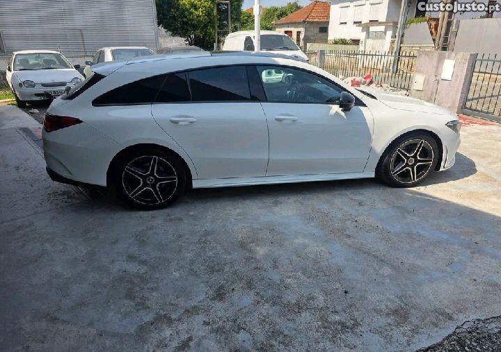 Mercedes-Benz CLA 200 AMG LINE - 22 foto 2