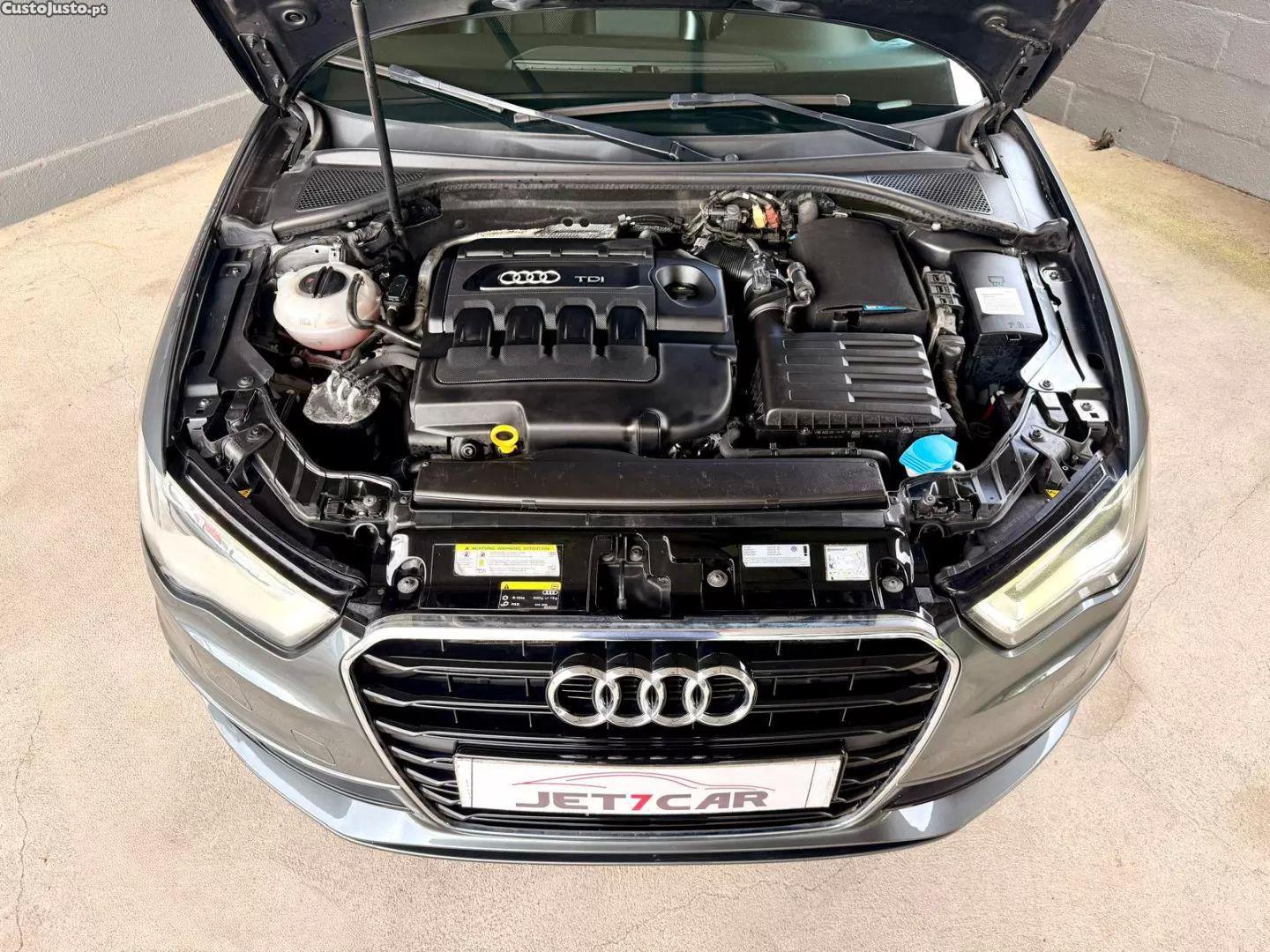 Audi A3 1.6 tdi s-line s tronic — fotografia 2