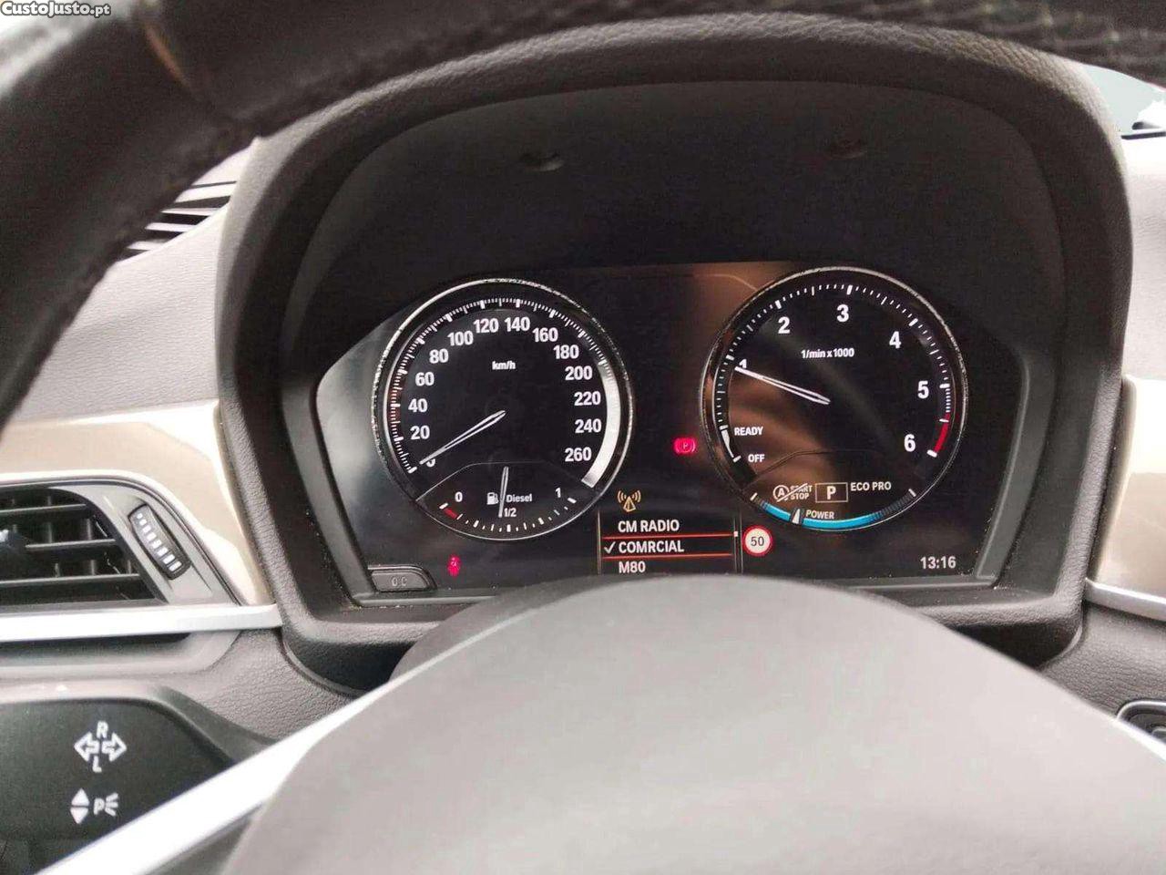 BMW X1 16d sDrive Auto — fotografia 12