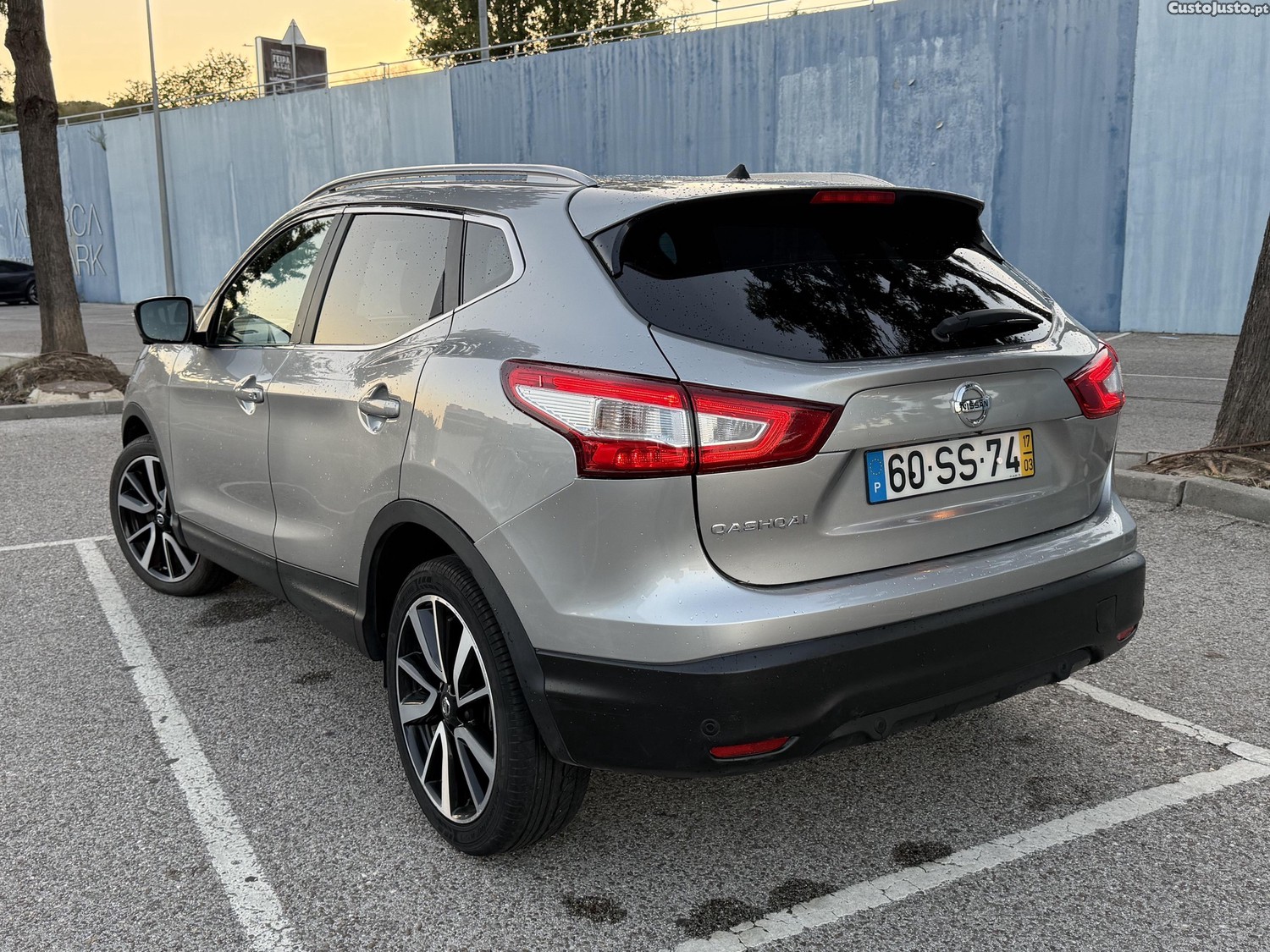 Nissan Qashqai 1.6dci - 17 foto 2