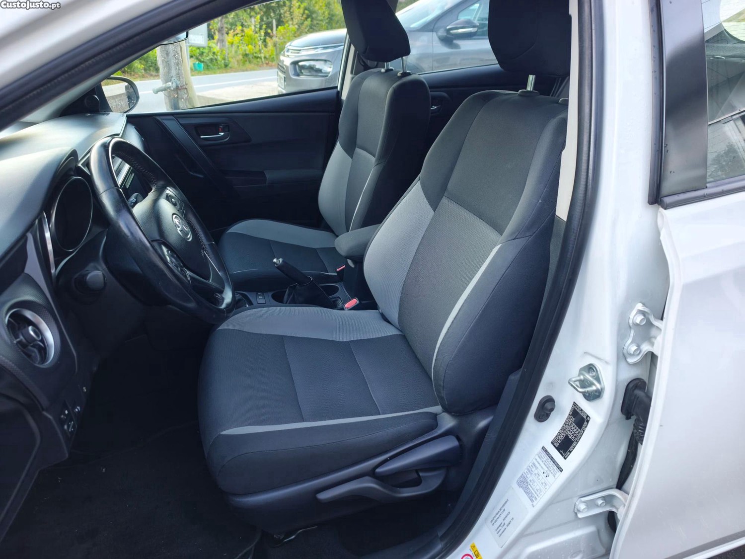 Toyota Auris 1.4 D-4D - 17 foto 5
