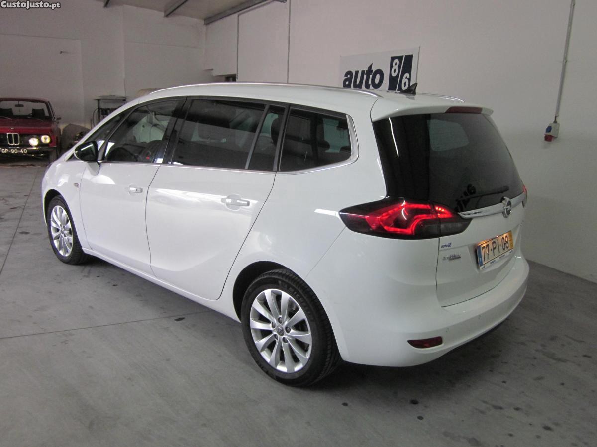 Opel Zafira Tourer — fotografia 5