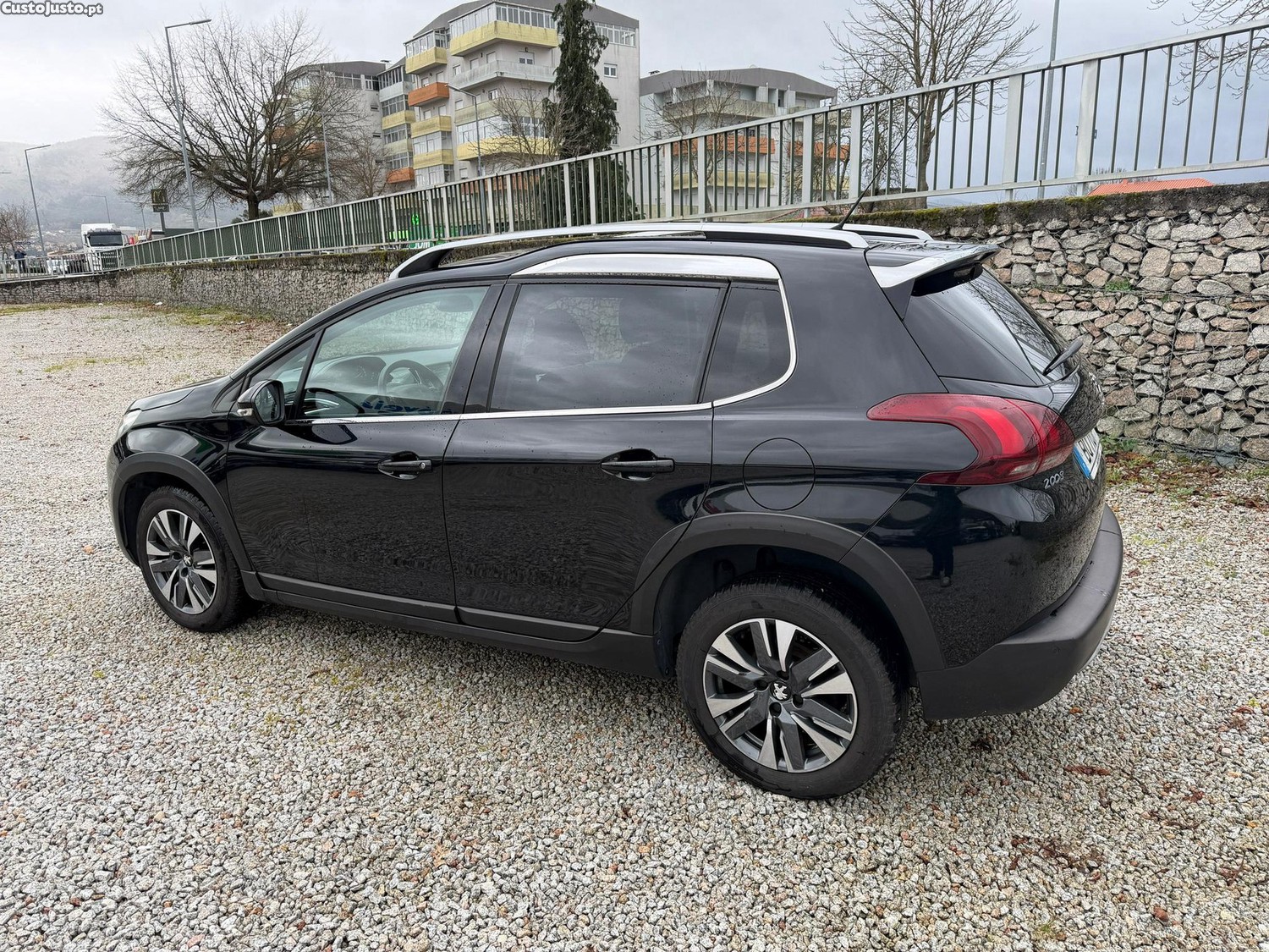 Peugeot 2008 1.6 BlueHDi Allure — photo 4