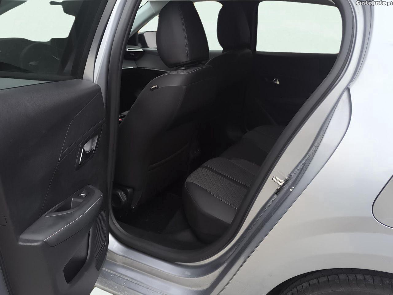 Peugeot 208 1.2 PureTech Allure — fotografia 5