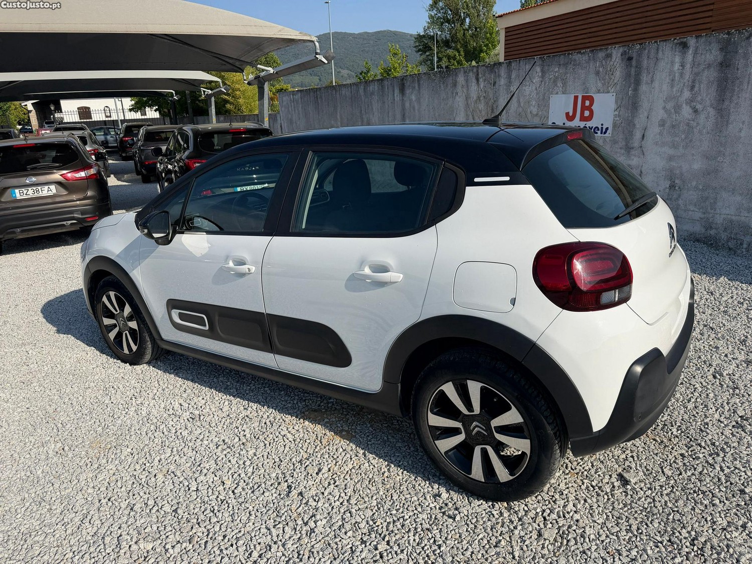 Citroën C3 1.2 PureTech Shine - 21 — photo 4