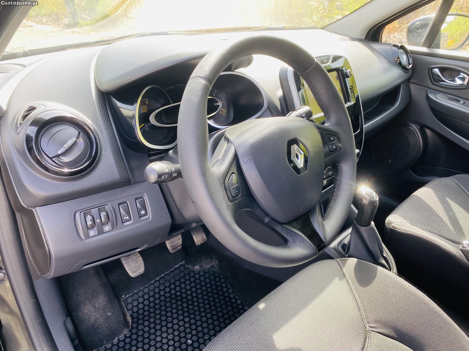 Renault Clio Limites — fotografia 5