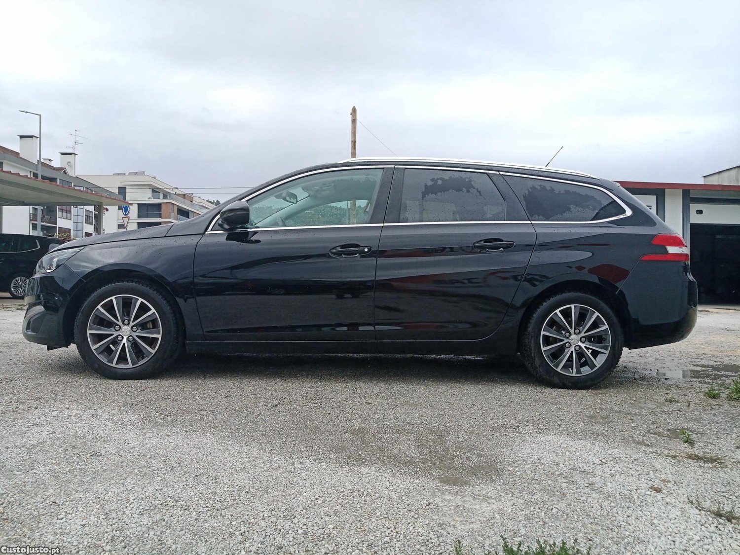 Peugeot 308 II SW 1.6 BlueHDi 120 Allure — fotografia 21