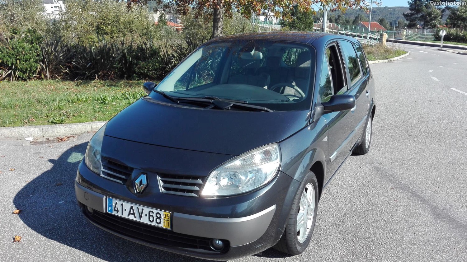 Renault Grand Scénic Renault Grand Scénic 1.5 dci Privilége - 05 foto 3