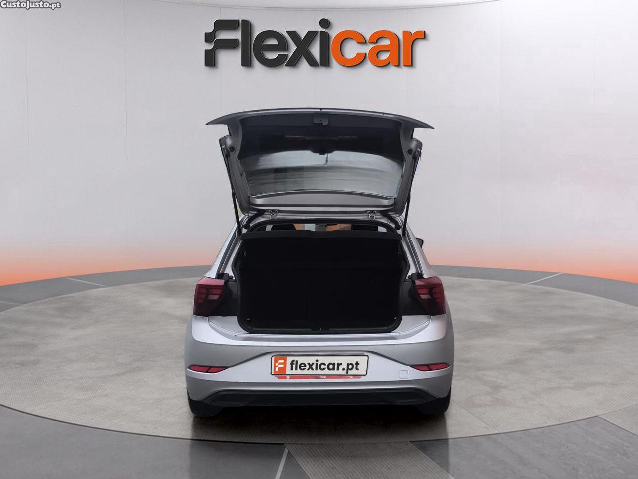 Volkswagen Polo 1.0 TSI Life — fotografia 9