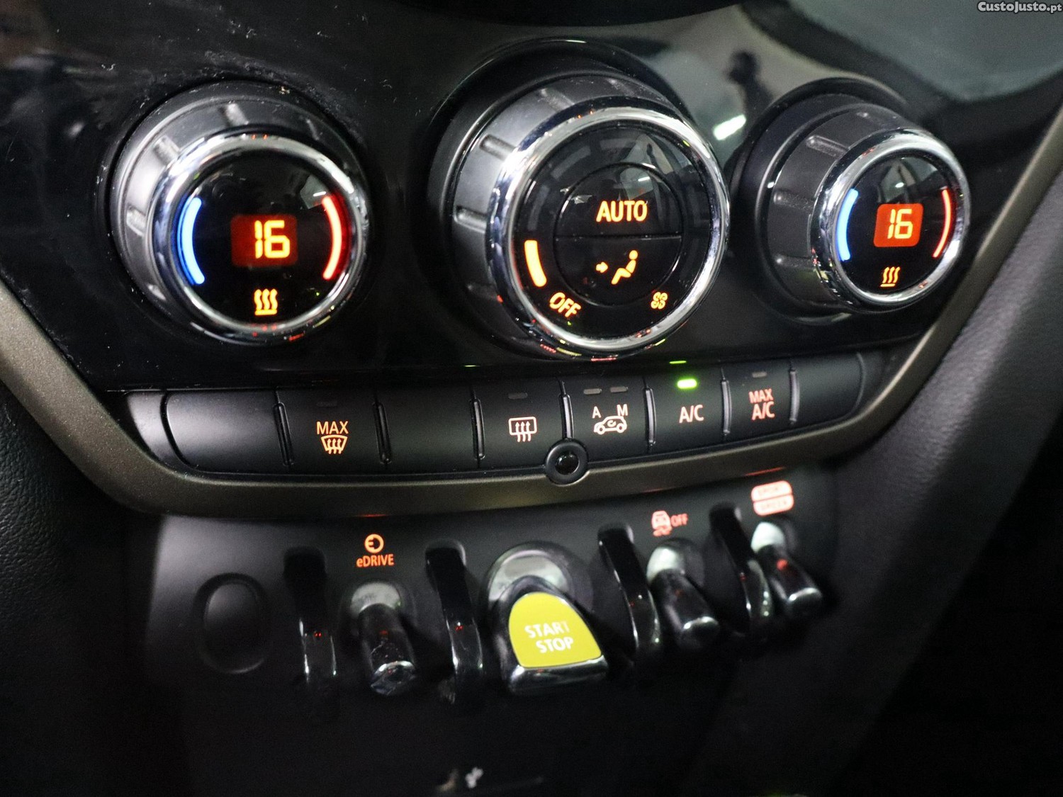 MINI Countryman Cooper SE ALL4 Auto — fotografia 7