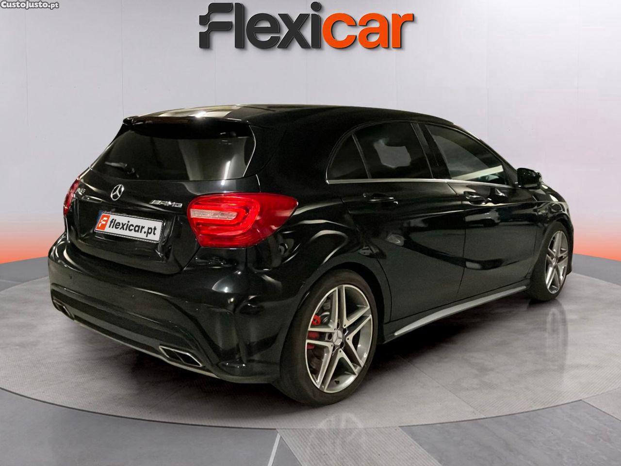 Mercedes-Benz A 45 AMG 4-MATIC — fotografia 17