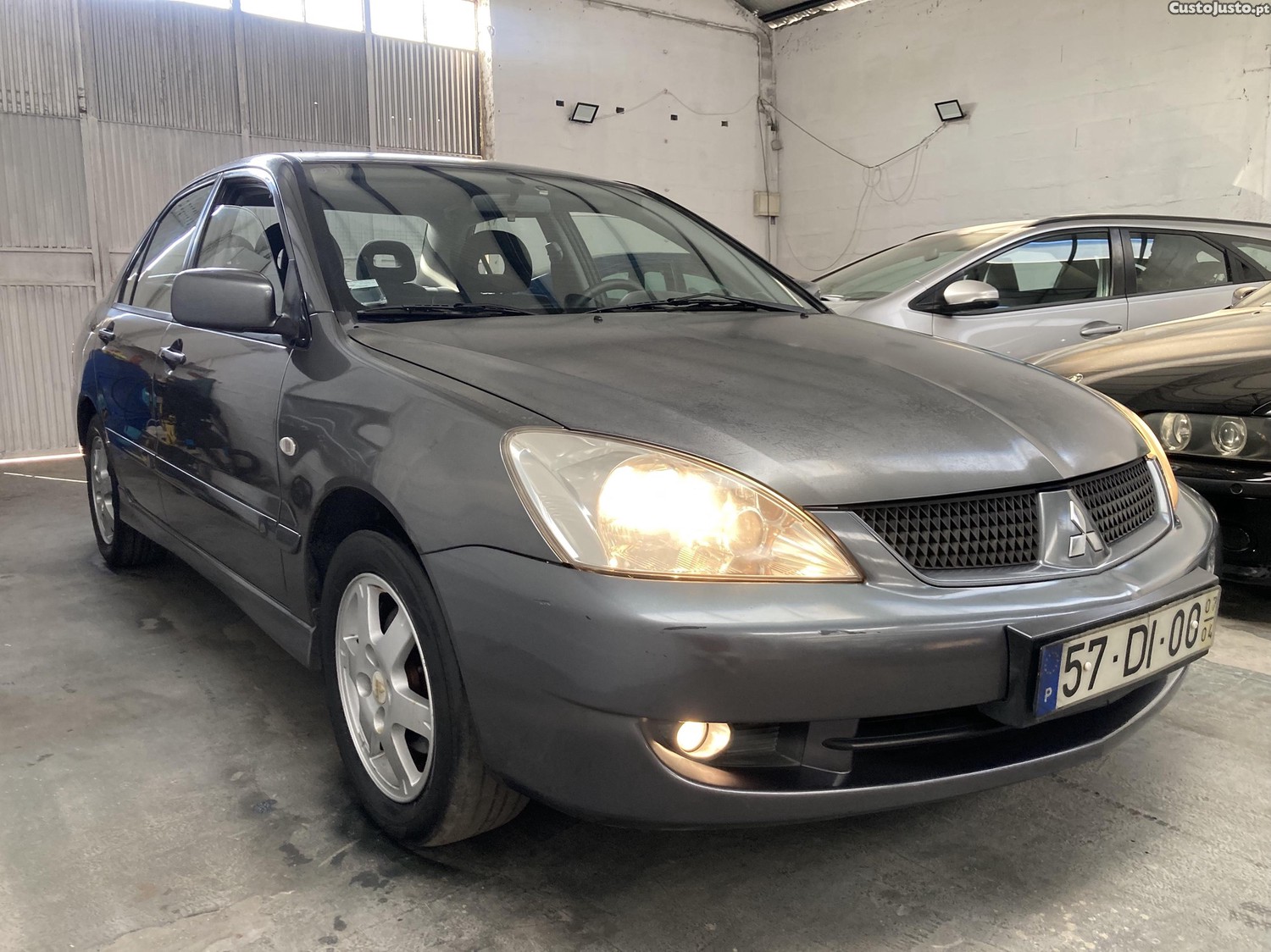 Mitsubishi Lancer 1.3i 16V 2007 IUC ANTIGO FIÁVEL  - 07 foto 4