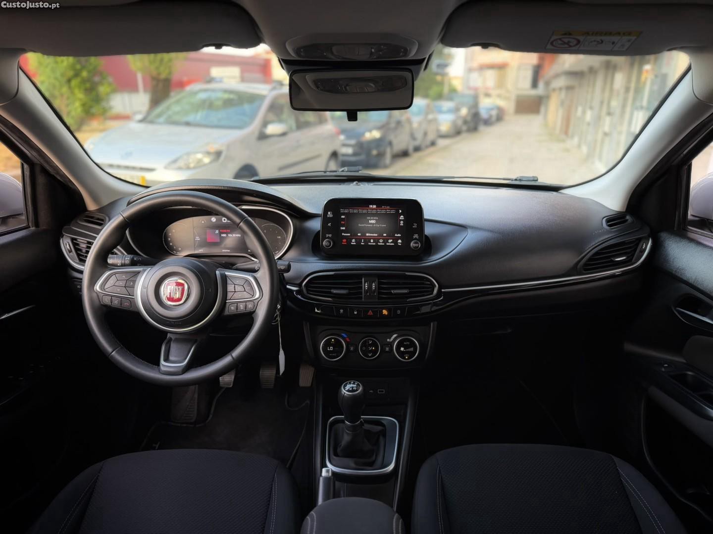 Fiat Tipo 1.0 GSE T3 City Life — fotografia 15