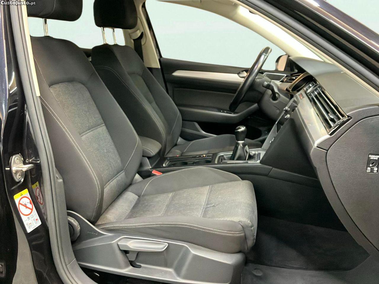 Volkswagen Passat 1.6 TDI Confortline — fotografia 8