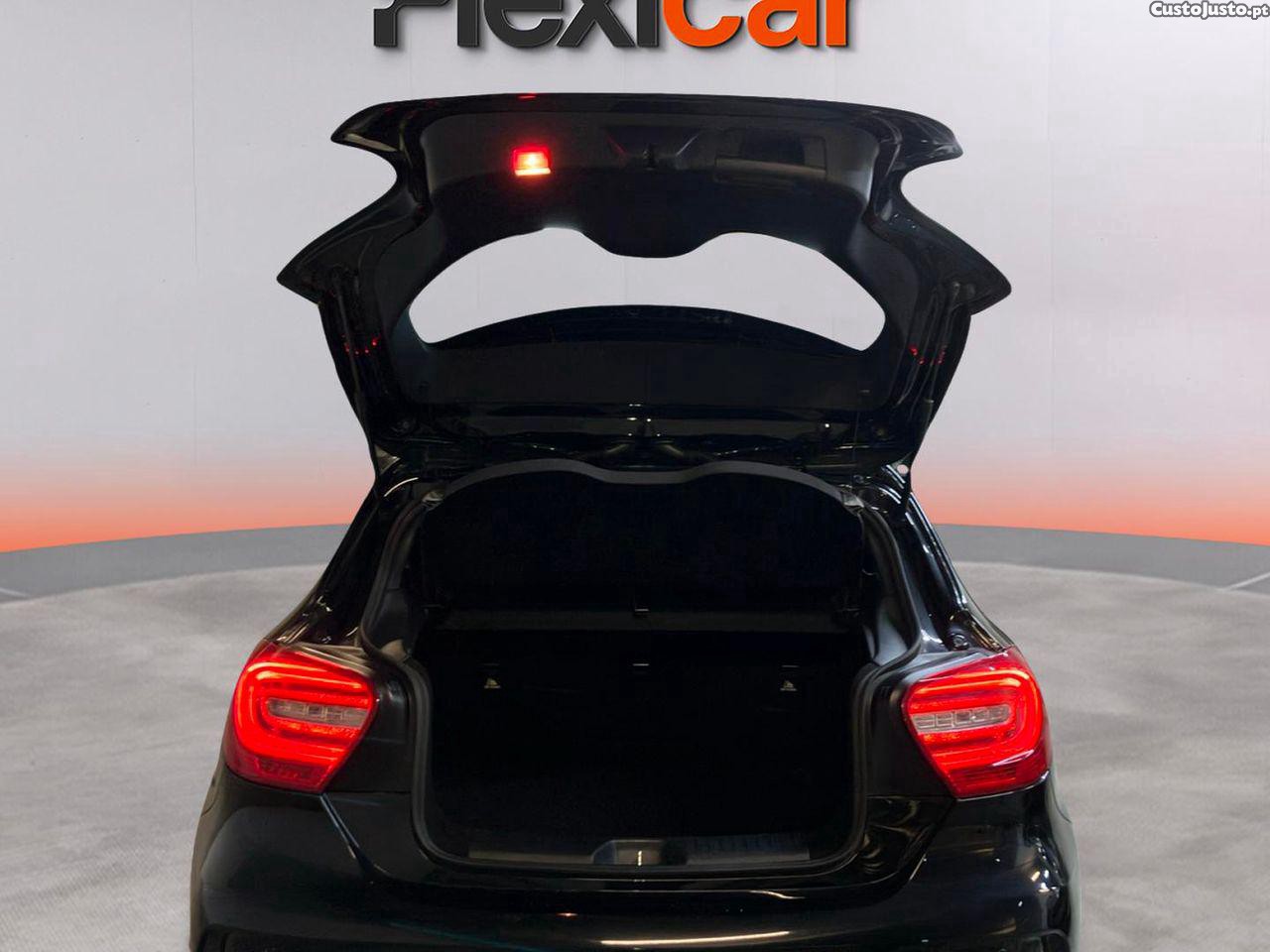 Mercedes-Benz A 45 AMG 4-MATIC — fotografia 6