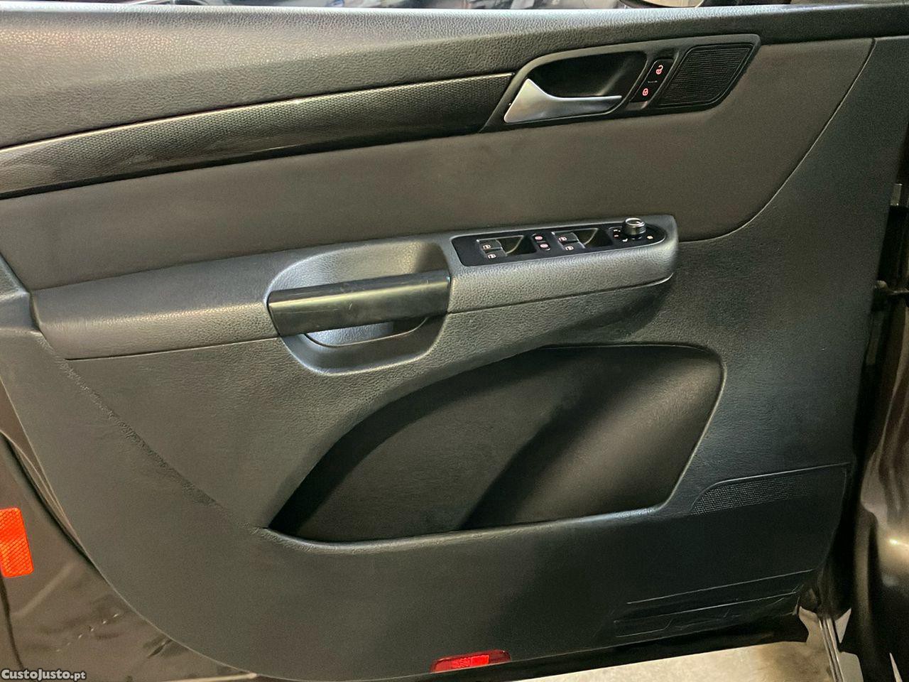 SEAT Alhambra 2.0 TDi Style DSG — fotografia 3