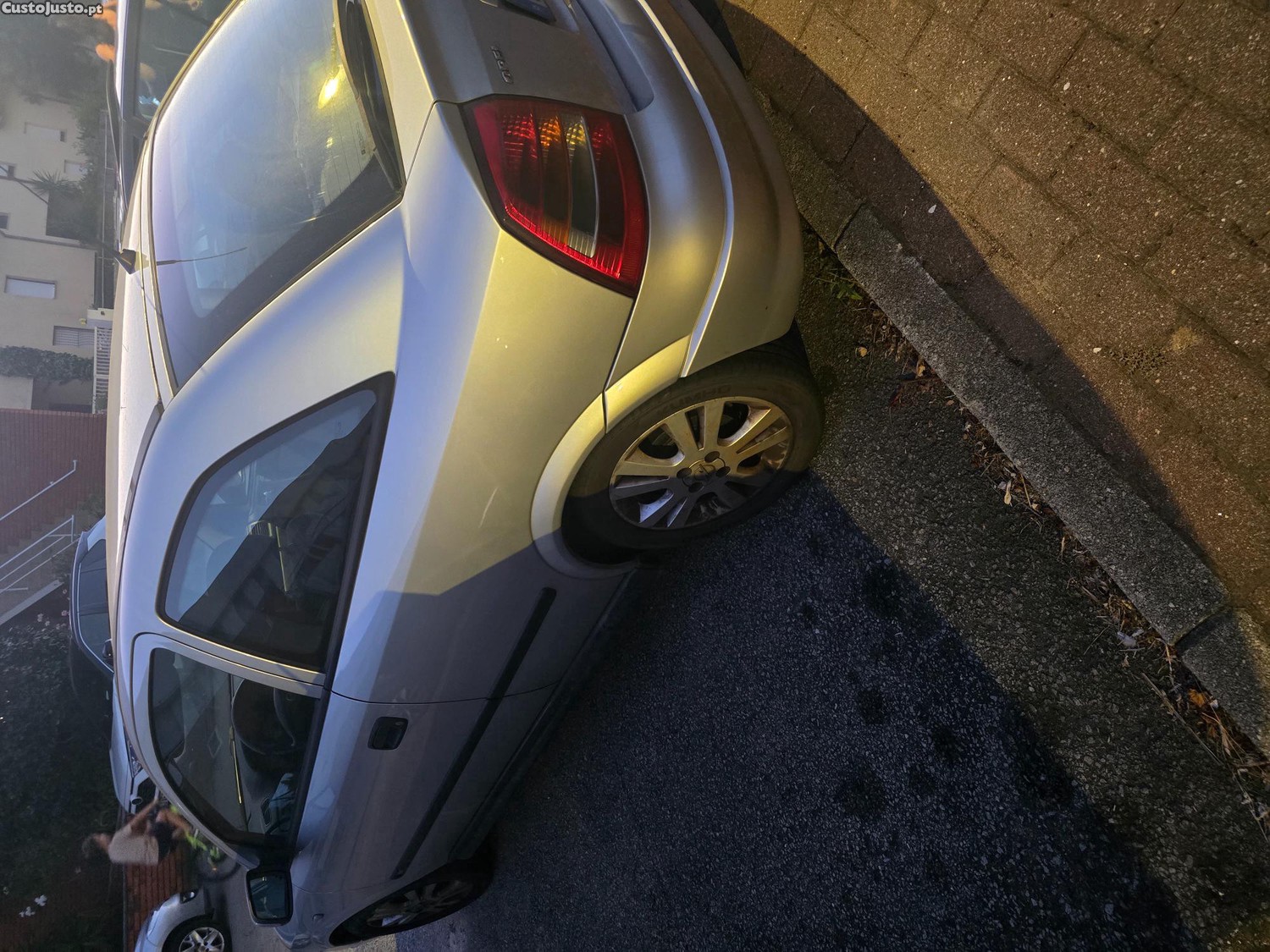 Opel Astra 1.7 DTI G — photo 3