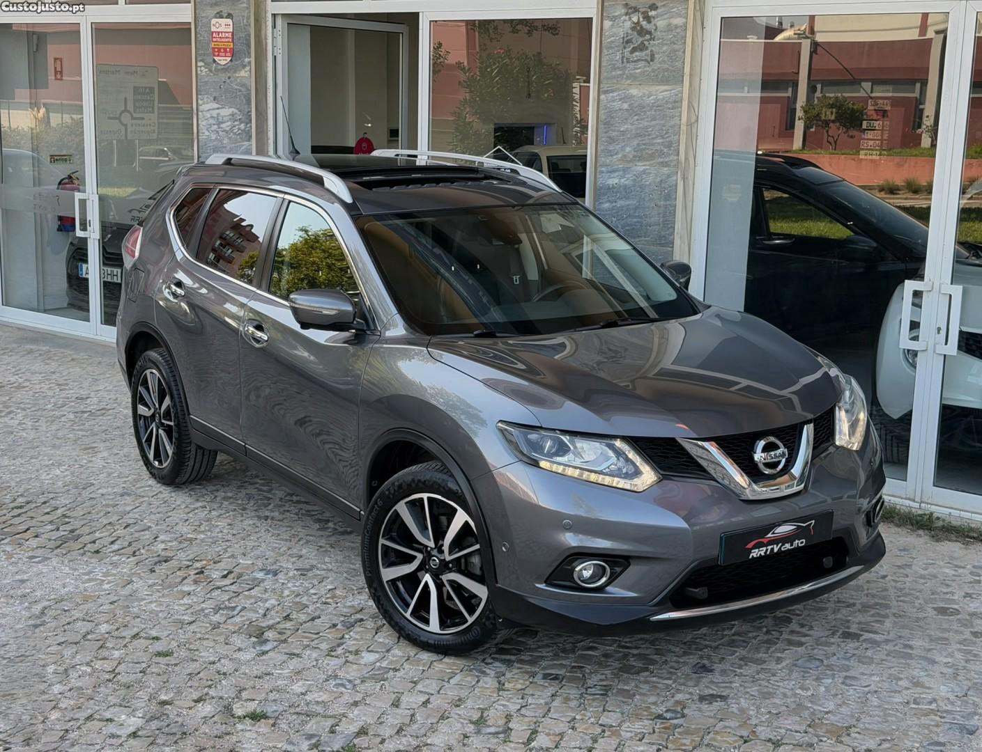 Nissan X-Trail 1.6 DCi Tekna — fotografia 25