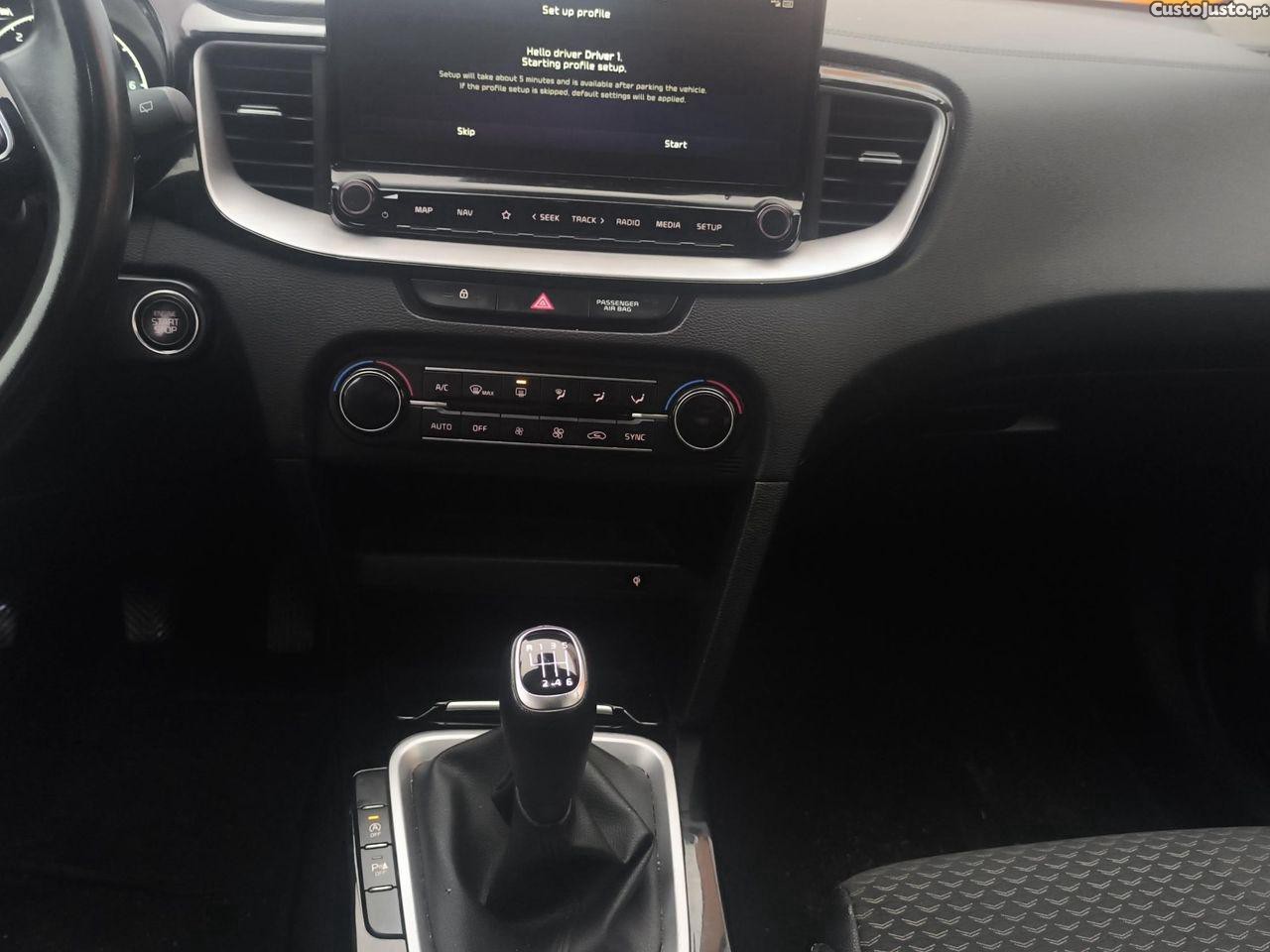 Kia XCeed 1.0 T-GDI Drive — fotografia 4