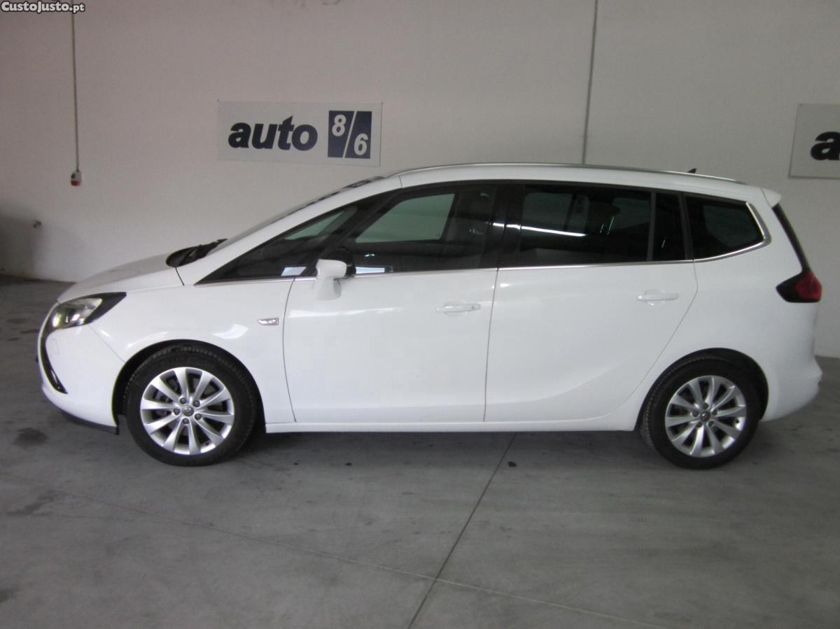 Opel Zafira Tourer — fotografia 6