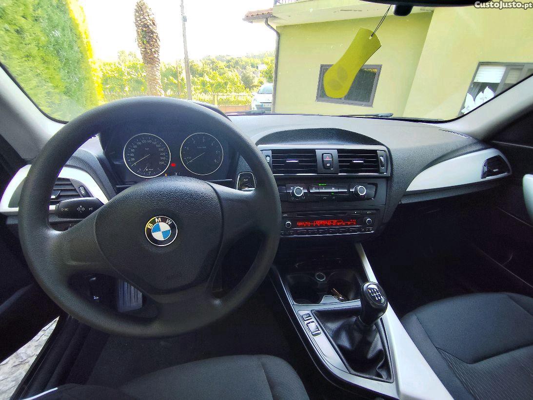 BMW 116 3 portas — fotografia 2