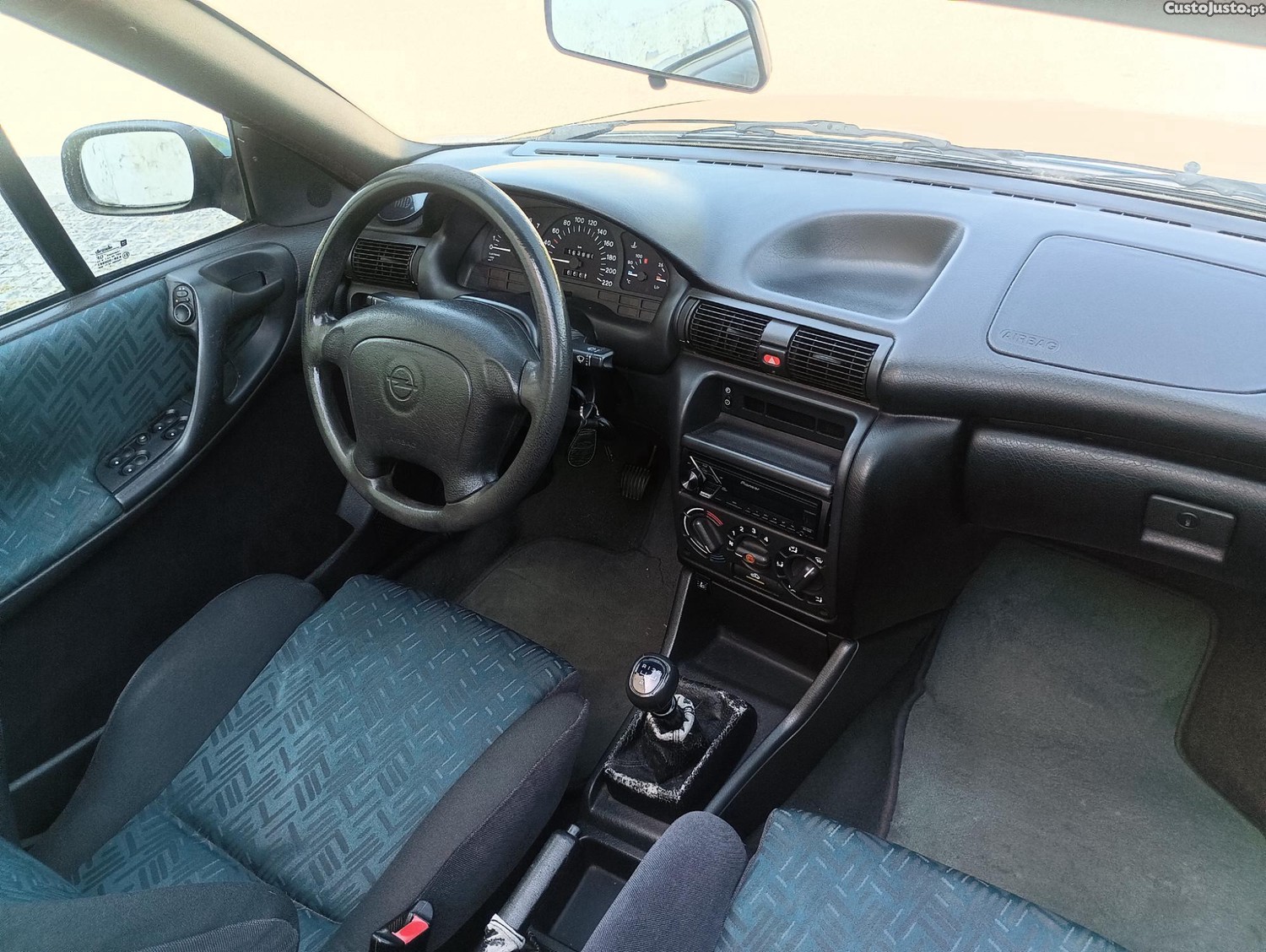 Opel Astra 1.6 I F-Cabrio — fotografia 6