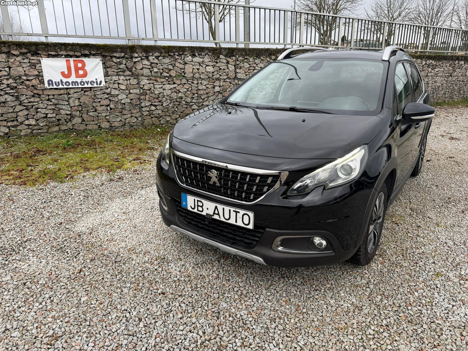 Peugeot 2008 1.6 BlueHDi Allure — photo 2