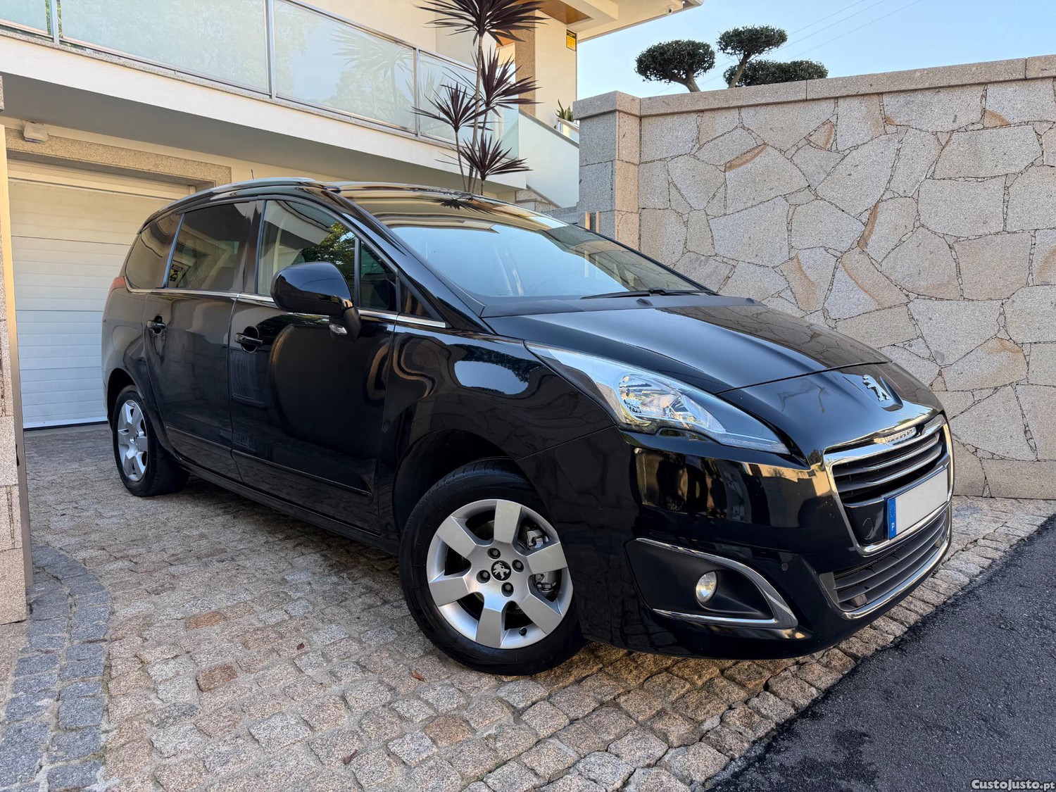 Peugeot 5008 1.6 HDI Allure Nacional — photo 3