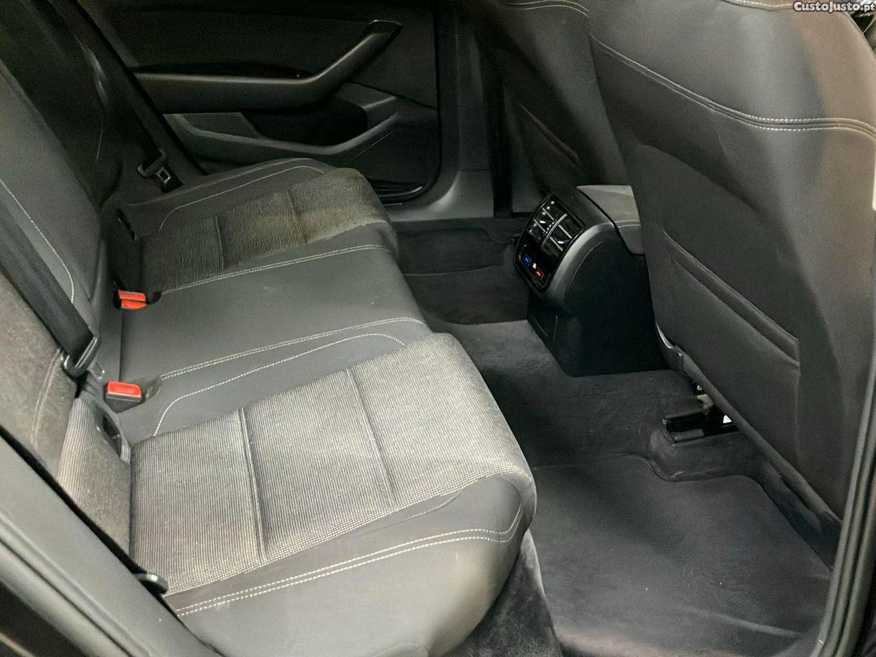 Volkswagen Passat 1.6 TDI Confortline — fotografia 7