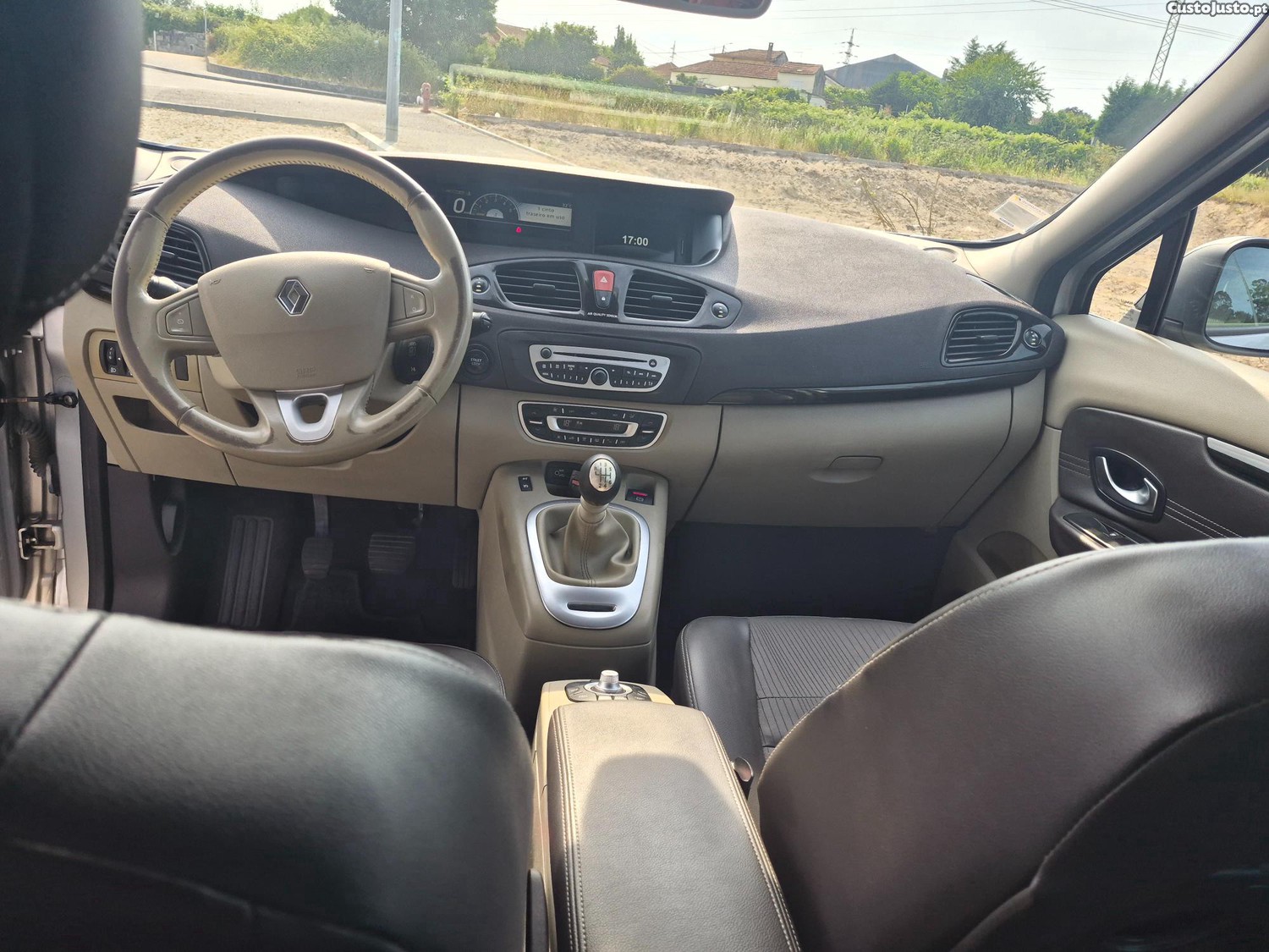 Renault Grand Scénic Dynamique S — fotografia 5