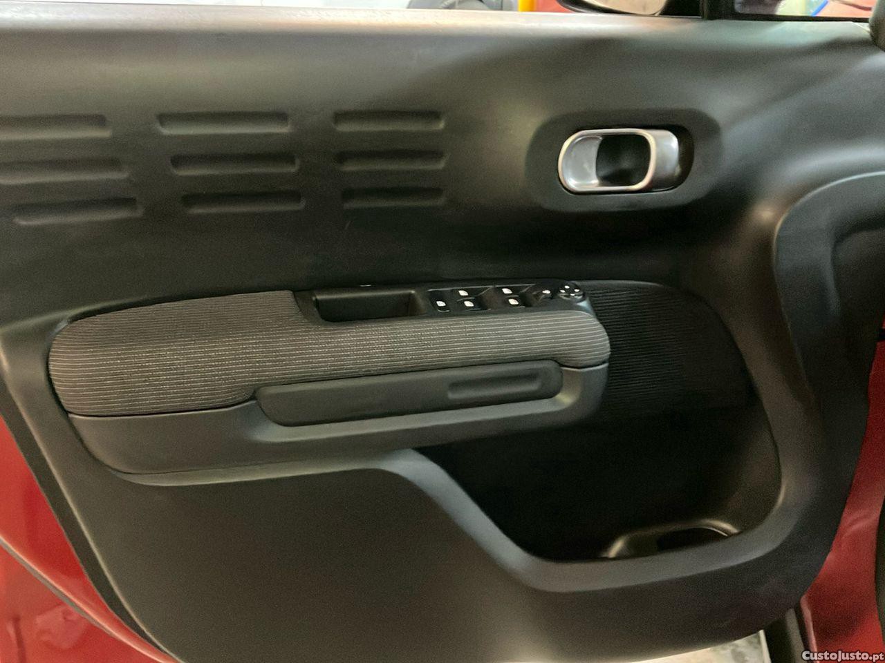 Citroën C3 1.5 BlueHDi Shine — fotografia 6